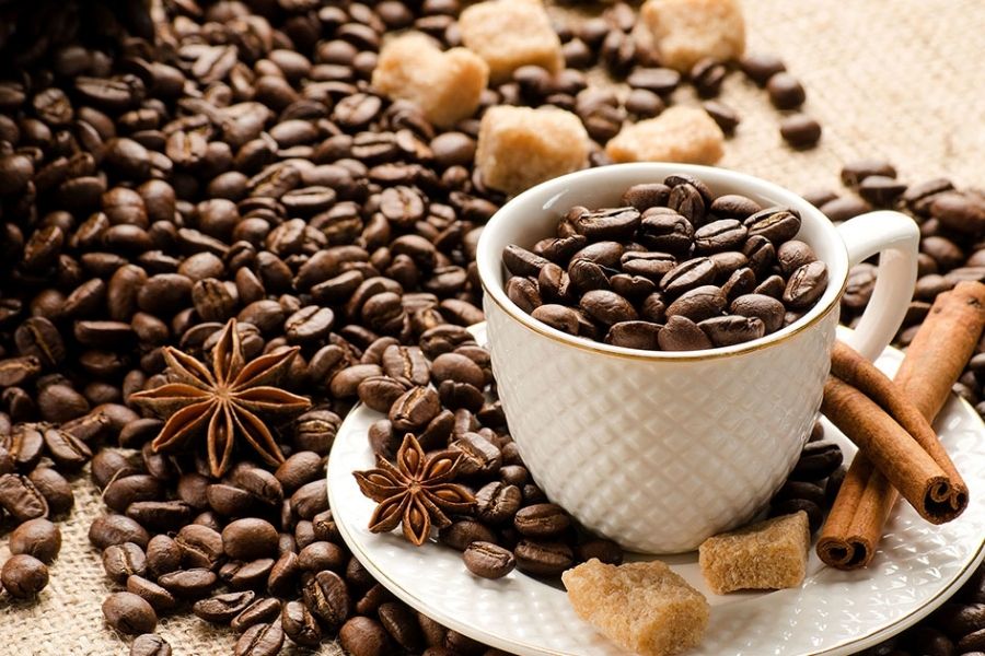 Uống đồ uống chứa caffein có thể gây tăng axit trong dạ dày